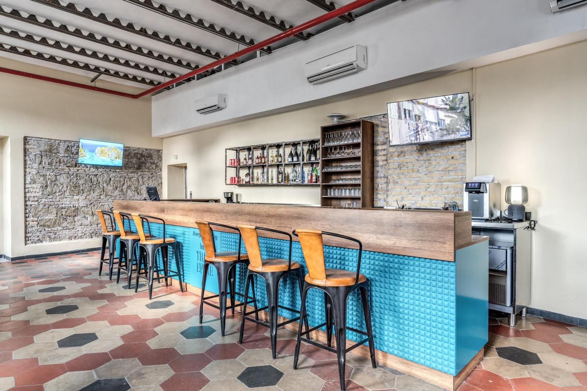 Хостел Borgo Ripa Urban Travel Рим Экстерьер фото