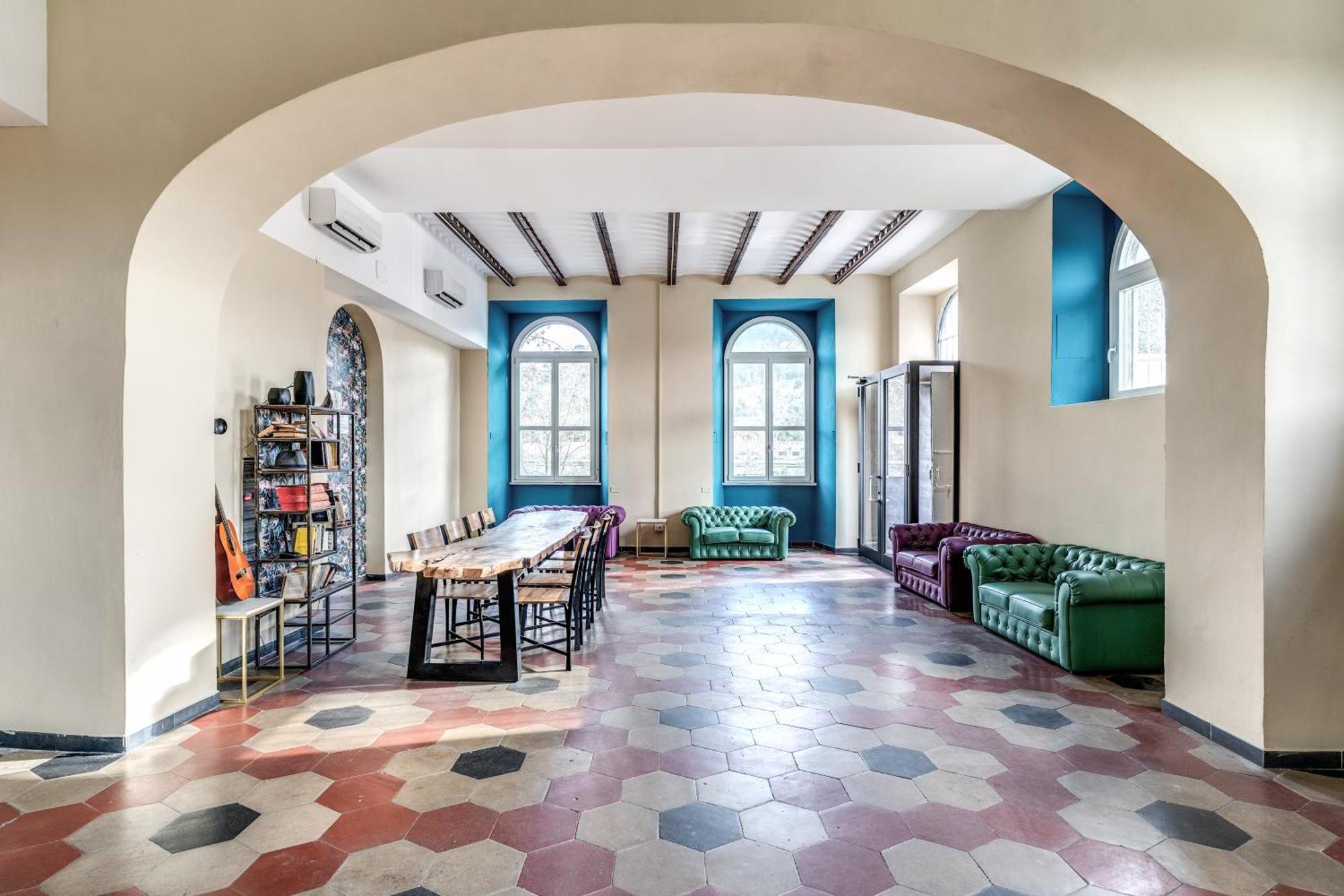 Хостел Borgo Ripa Urban Travel Рим Экстерьер фото