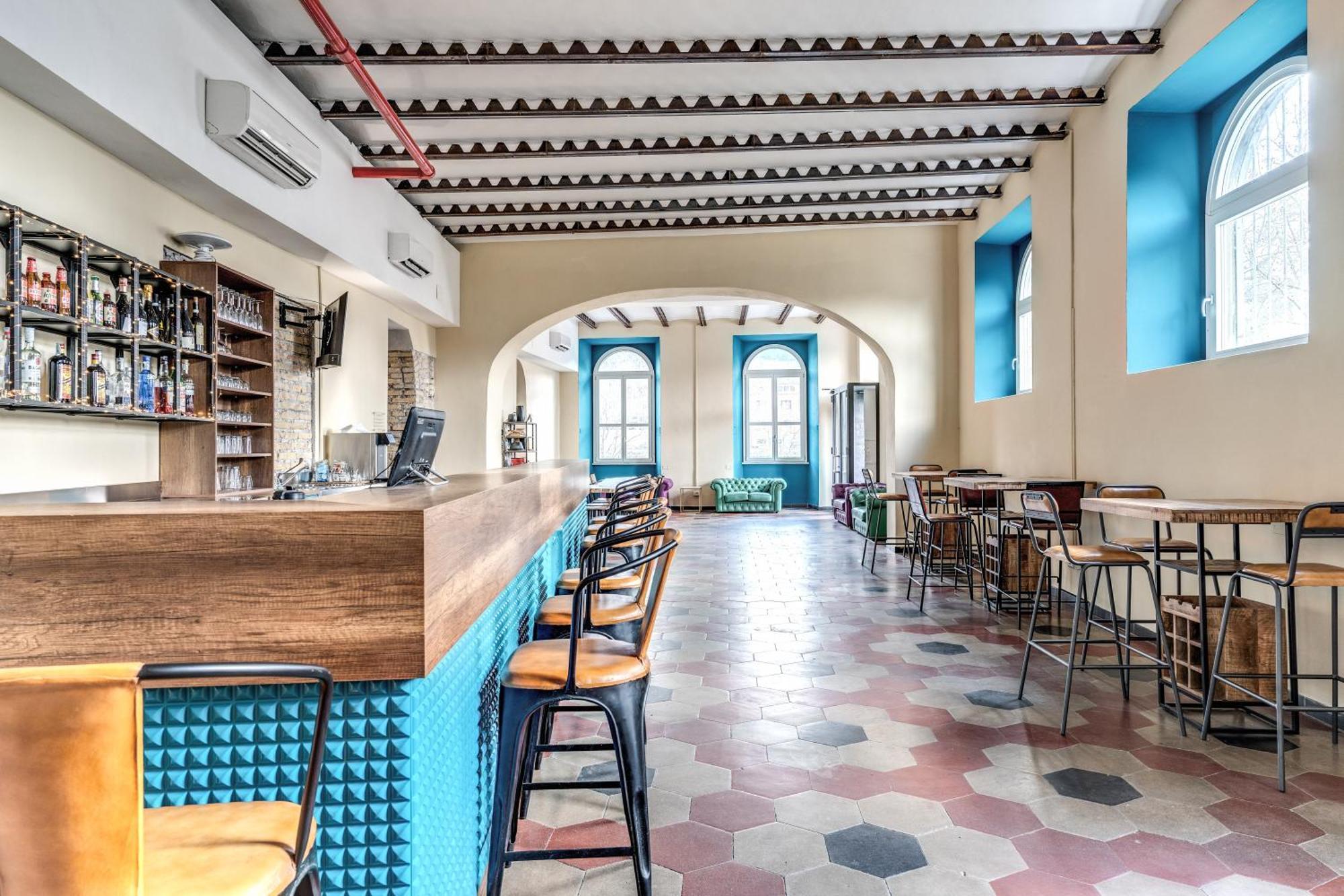 Хостел Borgo Ripa Urban Travel Рим Экстерьер фото