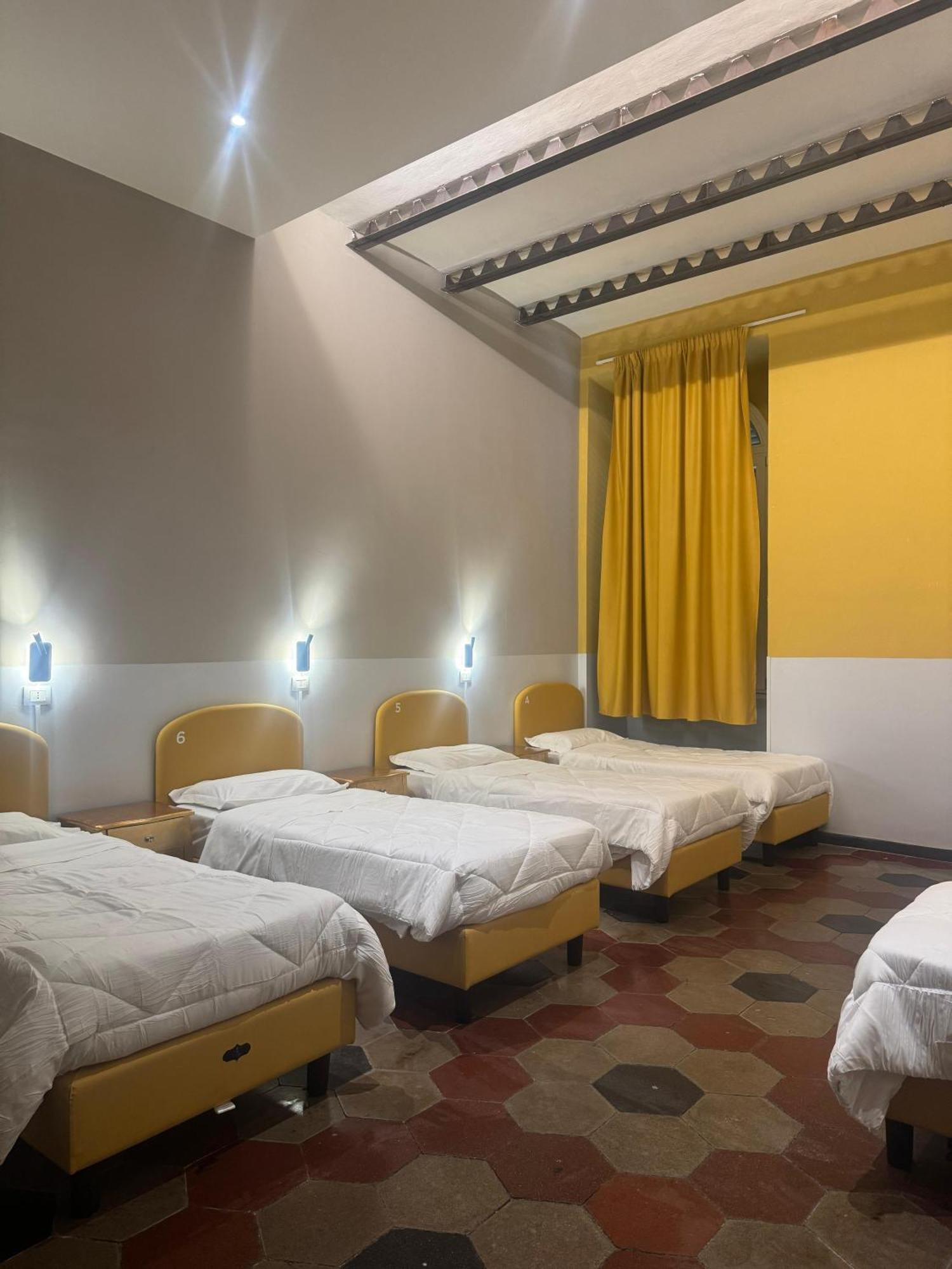 Хостел Borgo Ripa Urban Travel Рим Экстерьер фото