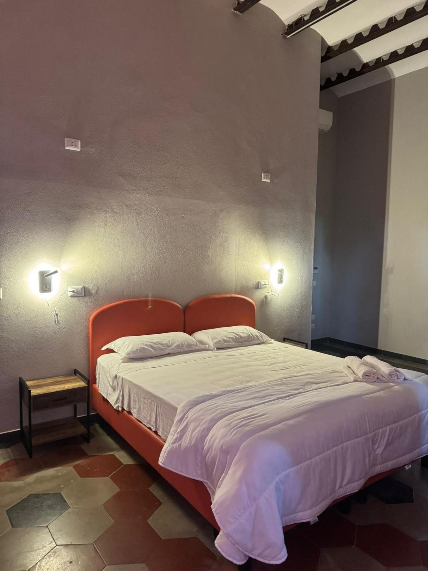 Хостел Borgo Ripa Urban Travel Рим Экстерьер фото