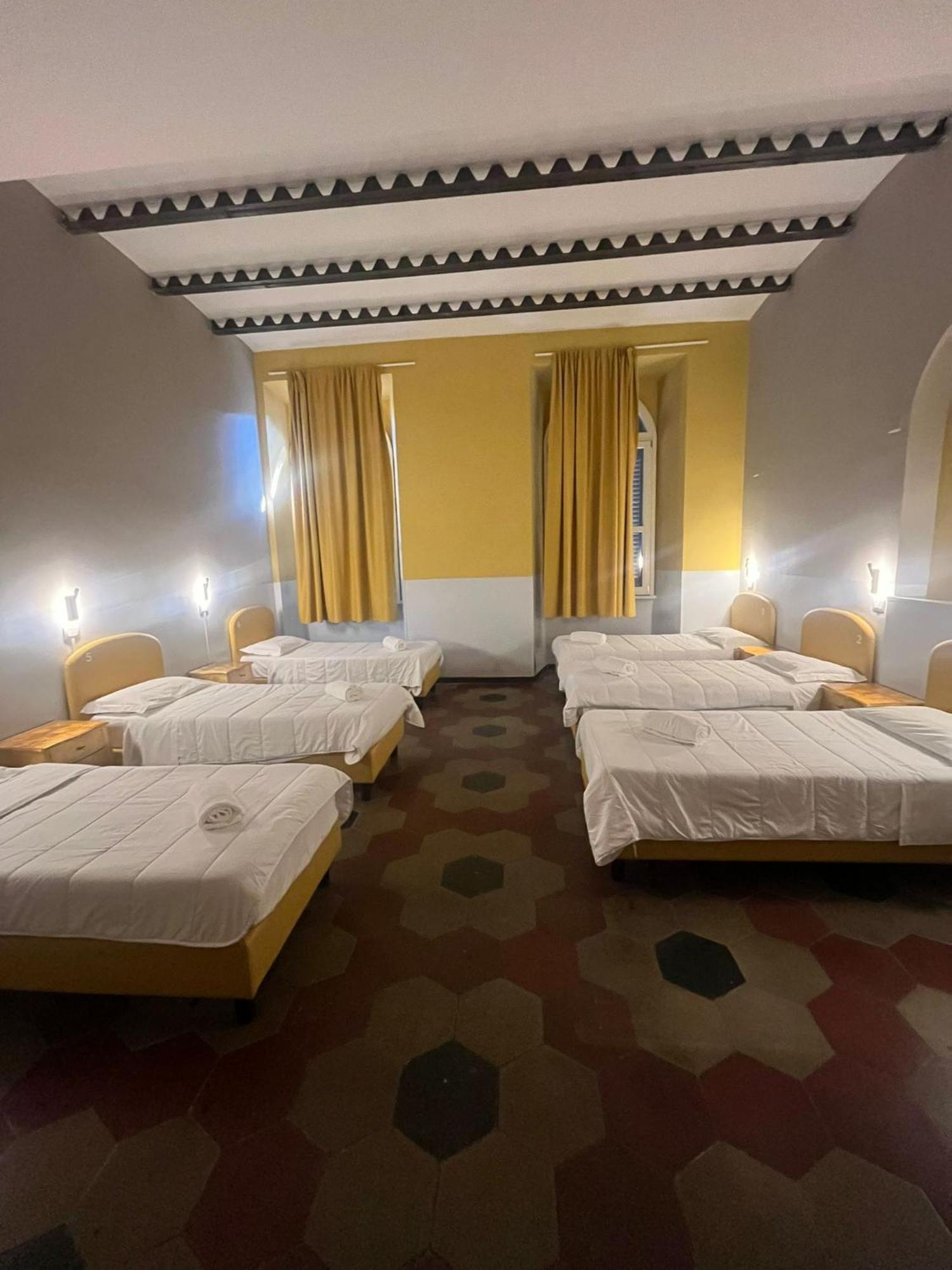 Хостел Borgo Ripa Urban Travel Рим Экстерьер фото