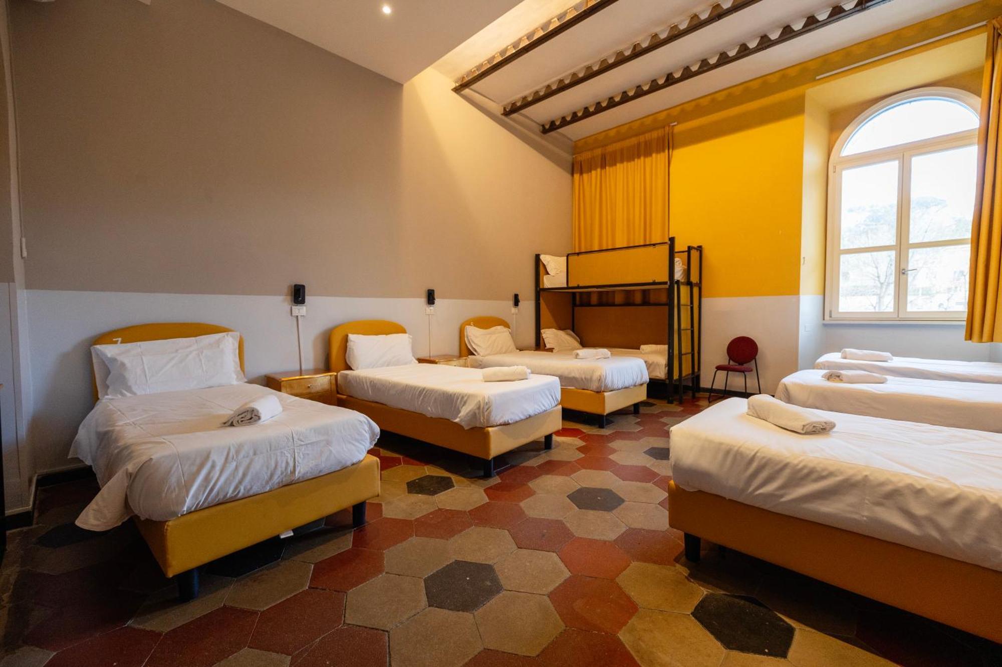 Хостел Borgo Ripa Urban Travel Рим Экстерьер фото