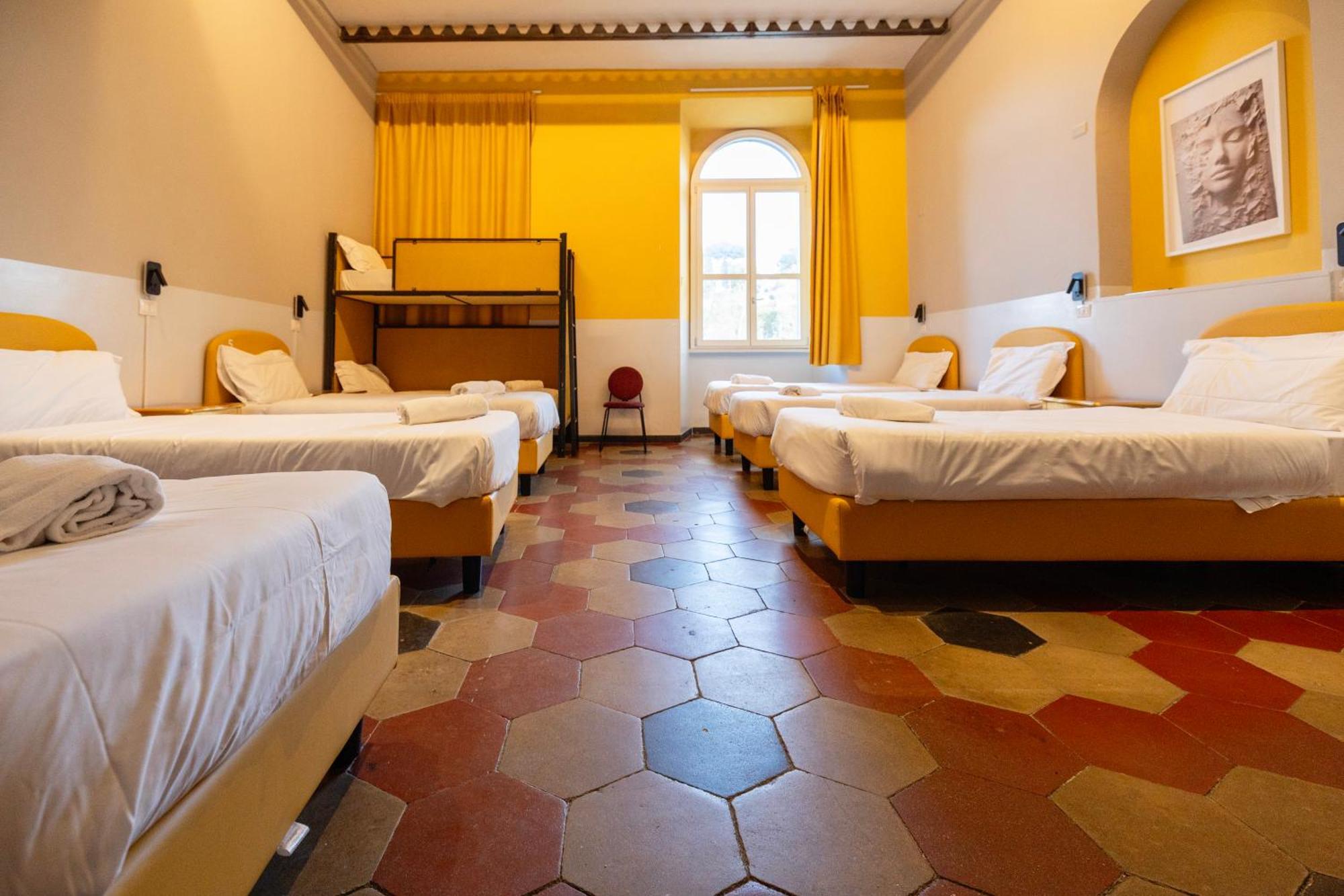 Хостел Borgo Ripa Urban Travel Рим Экстерьер фото